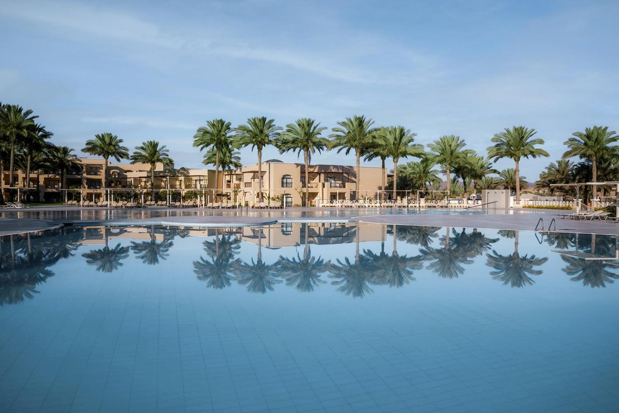 Jaz Lamaya Resort Coraya Bay Exterior foto